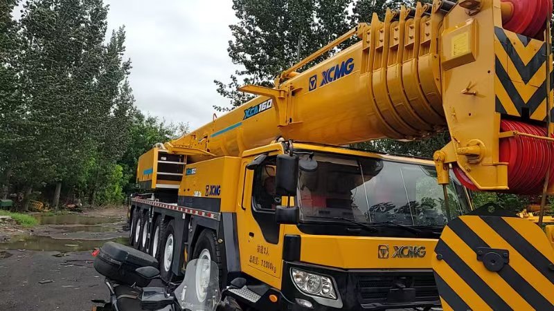 Used XCMG mobile crane 2015 XCMG XCA160