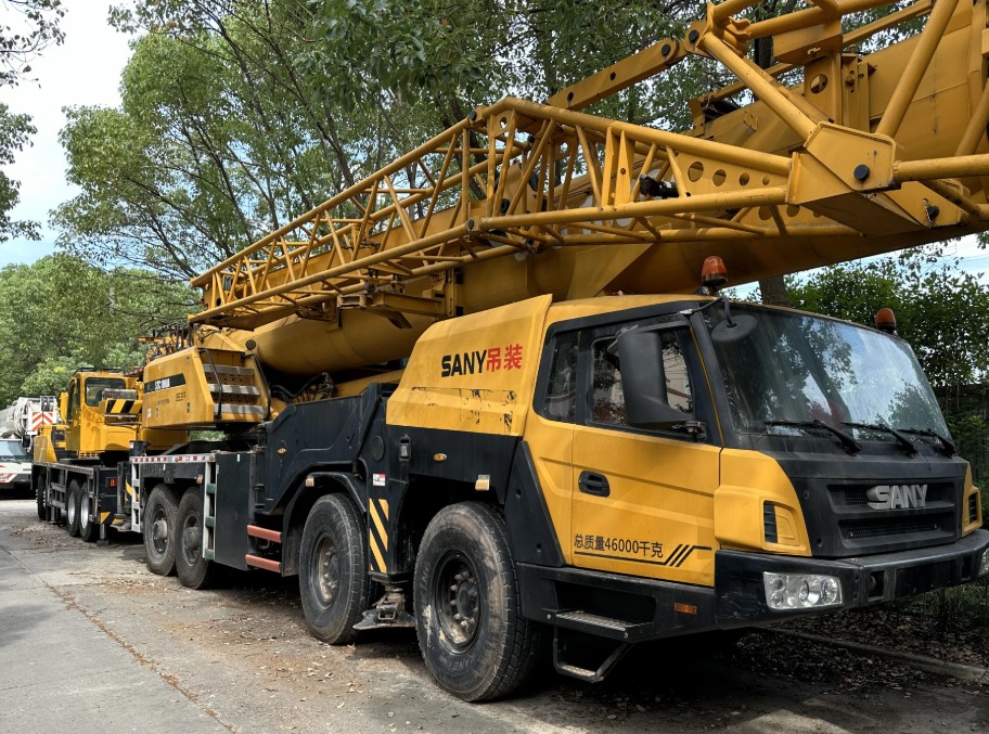 A Deep Dive into the used SANY STC1000A Crane